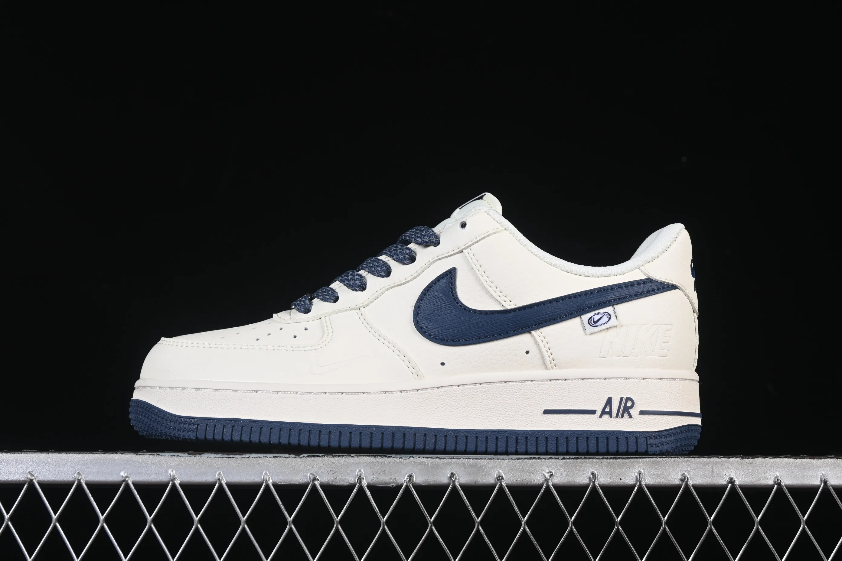 All categories Nk Air Force 1 Air Force series Nk Air Force 1 Low Air Force low-top Nike Air Force 1'07 Low Nike embossed off-white dark blue tree pattern Air Force 1 low-top casual sneakers SM6668-122